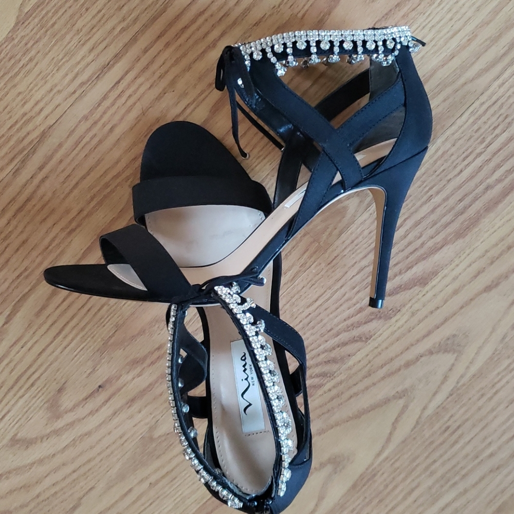 Heels - Picture 7 of 10